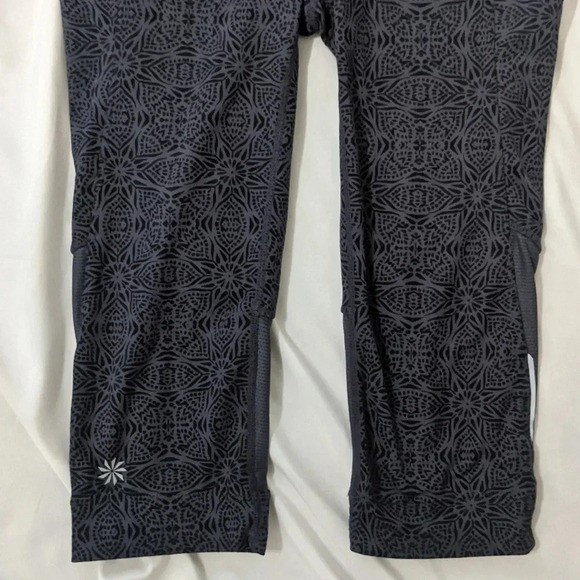 Athleta Printed Bare To Run Knicker, Color Asphalt Starfruit Size XS - Picture 6 of 15